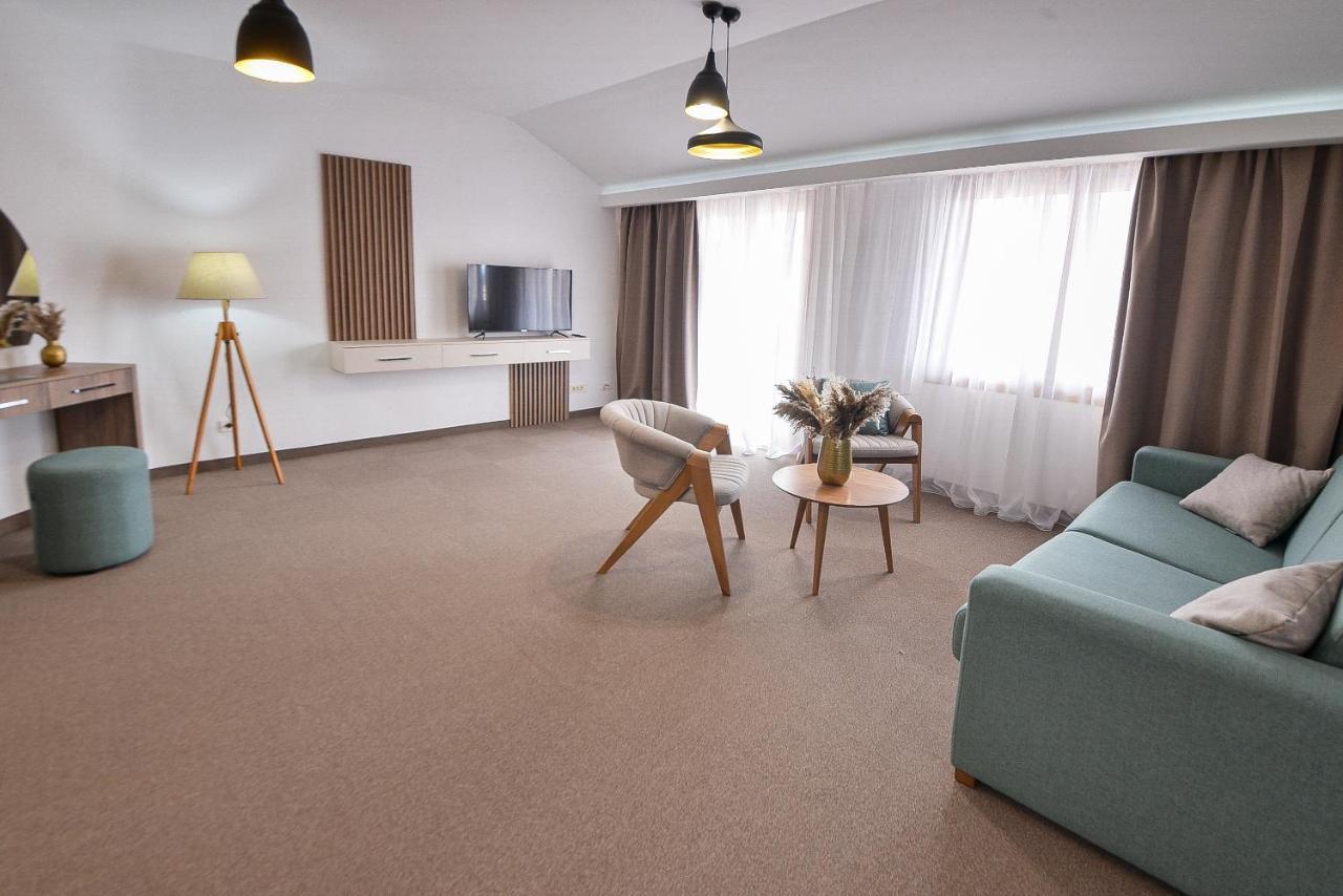 Magnolia Place Tivat Exterior photo