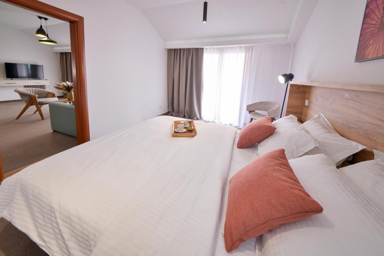 Magnolia Place Tivat Exterior photo