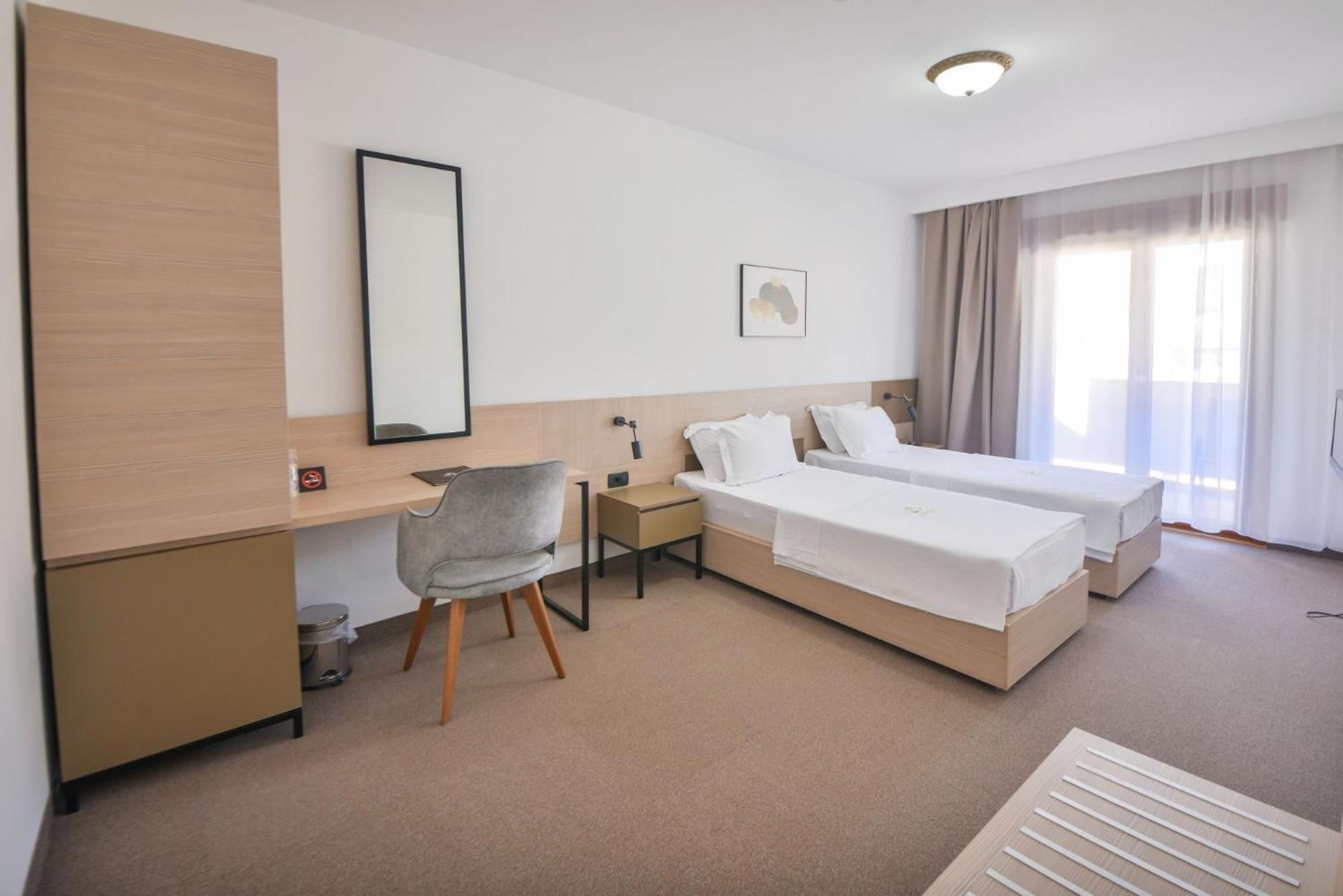 Magnolia Place Tivat Exterior photo